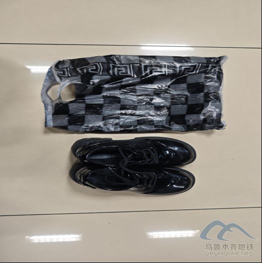 2025年10月3日地铁1号线站内遗失物品280.png 2025年10月3日地铁1号线站内遗失物品280.png